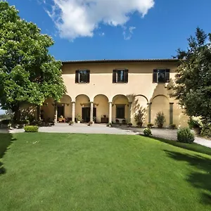 https://villa-il-poggiale.it-tuscanyhotel.com